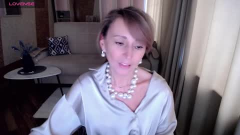 Helen online show from 02.03.25