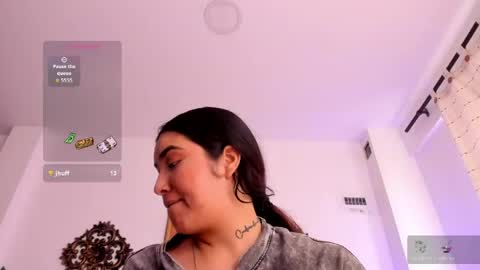 Snapshot of veronicagilss chatting on 04.25.26 Veronica Gills online show from 04.25.26