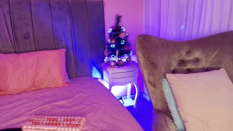 Snapshot of veronicamartin_ chatting on 01.14.25 Vero  online show from 01.14.25