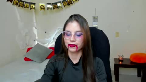 Veronica Miller online show from 10.31.25