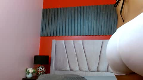 Veronica Robles online show from 09.25.25