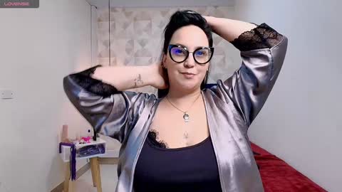 veroniicabbw online show from 12.15.24