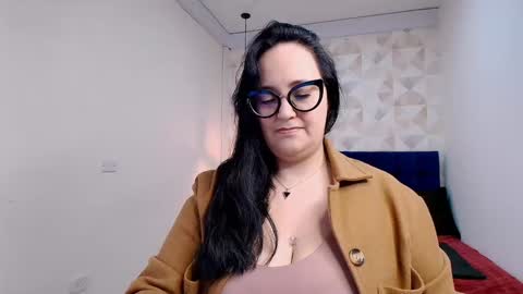veroniicabbw online show from 12.19.24