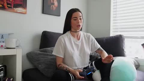 Snapshot of veronikavengeance chatting on 02.07.25 VeronikaVengeance online show from 02.07.25