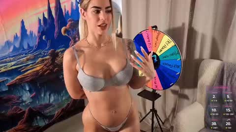 Snapshot of veronikavengeance chatting on 09.13.25 VeronikaVengeance online show from 09.13.25