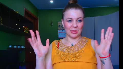 Snapshot of veronikawgold chatting on 06.07.26 VeronikawGold online show from 06.07.26