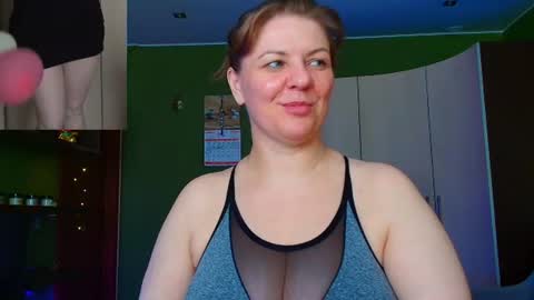 Snapshot of veronikawgold chatting on 06.11.26 VeronikawGold online show from 06.11.26