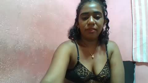 Snapshot of verronique1511 chatting on 02.16.25 verronique1511 online show from 02.16.25