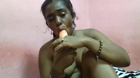 Snapshot of verronique1511 chatting on 03.12.25 verronique1511 online show from 03.12.25