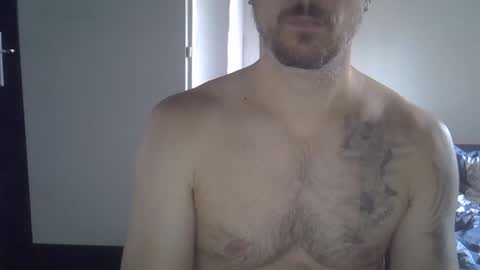 Snapshot of veryhotpervert chatting on 10.13.25 veryhotpervert online show from 10.13.25