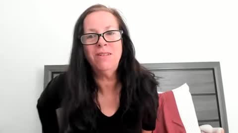 verysassypeachgoddess online show from 12.18.25