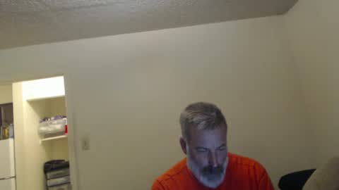 Snapshot of veryveryhairmanindenver chatting on 12.03.24 hairy man online show from 12.03.24
