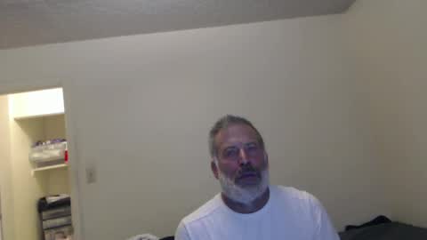 Snapshot of veryveryhairmanindenver chatting on 12.05.24 hairy man online show from 12.05.24