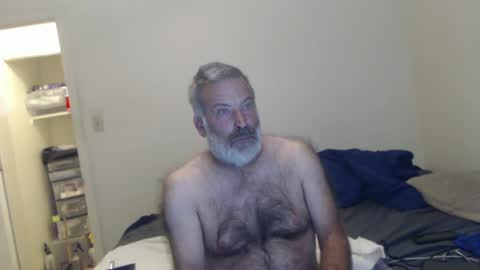 Snapshot of veryveryhairmanindenver chatting on 12.08.24 hairy man online show from 12.08.24