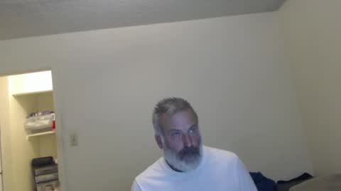 Snapshot of veryveryhairmanindenver chatting on 12.11.24 hairy man online show from 12.11.24