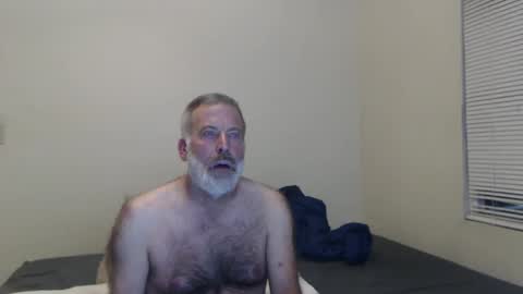 Snapshot of veryveryhairmanindenver chatting on 01.09.25 hairy man online show from 01.09.25