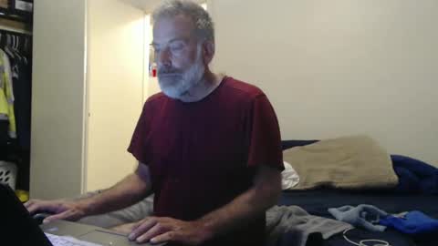 Snapshot of veryveryhairmanindenver chatting on 02.10.25 hairy man online show from 02.10.25
