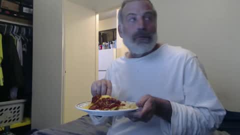 Snapshot of veryveryhairmanindenver chatting on 02.19.25 hairy man online show from 02.19.25