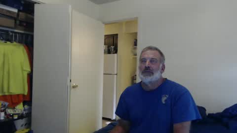 Snapshot of veryveryhairmanindenver chatting on 09.12.25 hairy man online show from 09.12.25