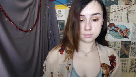 Snapshot of veryveryvery_shy chatting on 12.21.24 veryveryvery_shy online show from 12.21.24