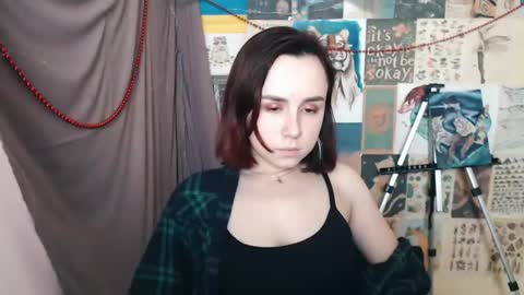 Snapshot of veryveryvery_shy chatting on 01.03.25 veryveryvery_shy online show from 01.03.25