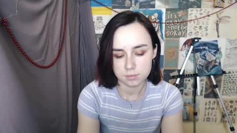 Snapshot of veryveryvery_shy chatting on 01.04.25 veryveryvery_shy online show from 01.04.25