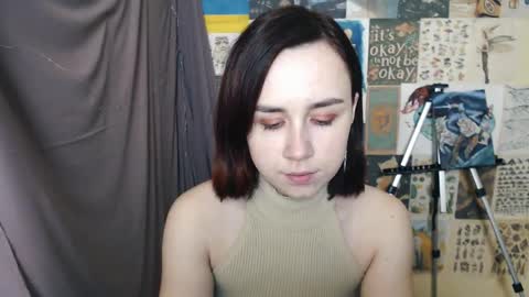 Snapshot of veryveryvery_shy chatting on 01.10.25 veryveryvery_shy online show from 01.10.25