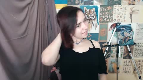 Snapshot of veryveryvery_shy chatting on 01.16.25 veryveryvery_shy online show from 01.16.25