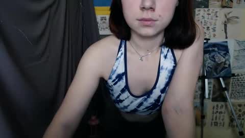 Snapshot of veryveryvery_shy chatting on 01.23.25 veryveryvery_shy online show from 01.23.25