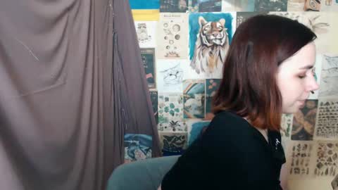 Snapshot of veryveryvery_shy chatting on 01.31.25 veryveryvery_shy online show from 01.31.25