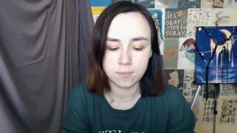 Snapshot of veryveryvery_shy chatting on 02.18.25 veryveryvery_shy online show from 02.18.25