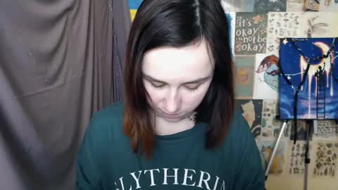 Snapshot of veryveryvery_shy chatting on 02.18.25 veryveryvery_shy online show from 02.18.25