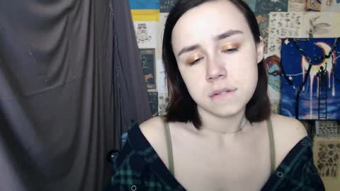 Snapshot of veryveryvery_shy chatting on 02.19.25 veryveryvery_shy online show from 02.19.25