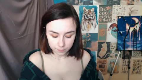 Snapshot of veryveryvery_shy chatting on 02.19.25 veryveryvery_shy online show from 02.19.25