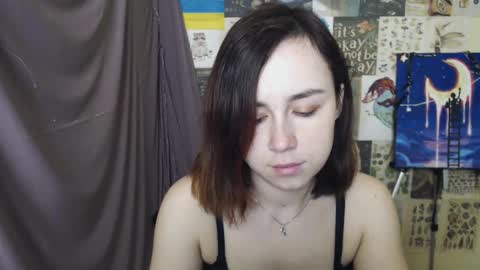 Snapshot of veryveryvery_shy chatting on 03.12.25 veryveryvery_shy online show from 03.12.25