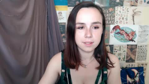 Snapshot of veryveryvery_shy chatting on 09.15.25 veryveryvery_shy online show from 09.15.25