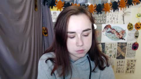 Snapshot of veryveryvery_shy chatting on 10.22.25 veryveryvery_shy online show from 10.22.25