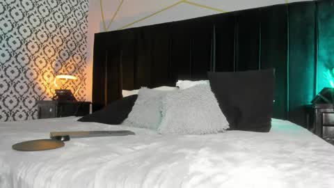 Snapshot of verza_h23 chatting on 10.10.25 Sthefanny online show from 10.10.25