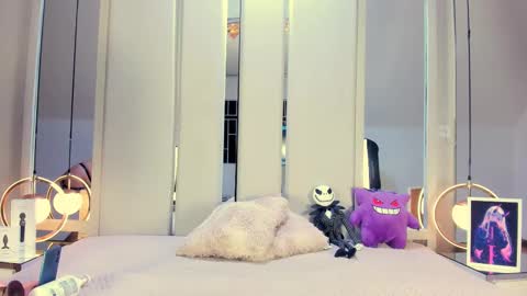 Vesper Velvet  online show from 09.11.25