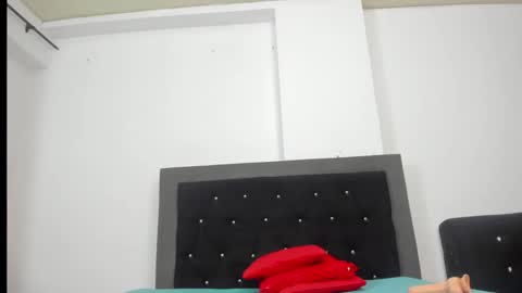 Snapshot of vfridaper chatting on 01.17.26 Frida online show from 01.17.26