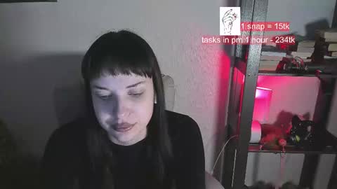 Snapshot of vi_vikkk chatting on 03.04.25 VIKA online show from 03.04.25