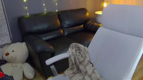 Via online show from 01.23.25