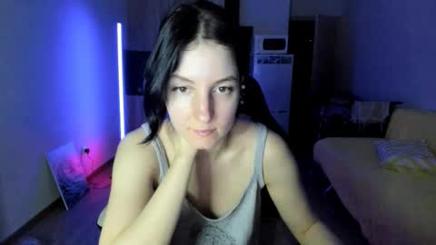 Snapshot of vickie_winters chatting on 10.24.25 Victoria online show from 10.24.25