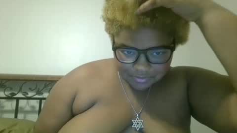 vickiryder56 online show from 11.13.25