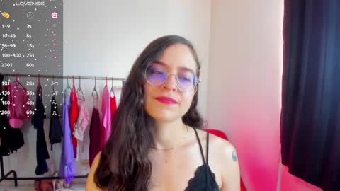 Snapshot of vicky_cristinax chatting on 03.10.25 Vicky online show from 03.10.25