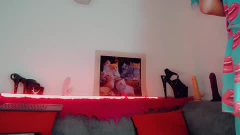 Snapshot of vicky_gill_ chatting on 10.10.25 vicky_gill_ online show from 10.10.25