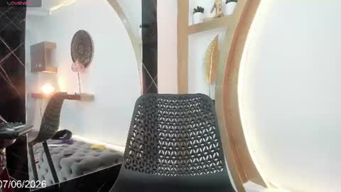 Snapshot of vicky_hottman chatting on 06.10.26 vicky_hottman online show from 06.10.26