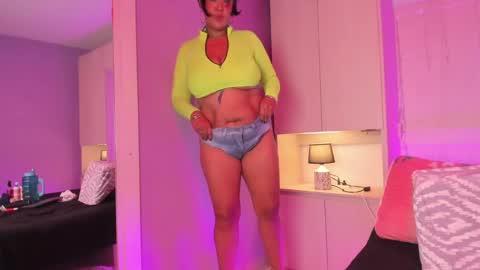 V I C K Y online show from 01.08.25