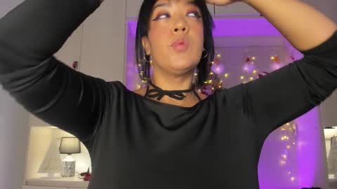 V I C K Y online show from 12.04.25