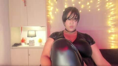 V I C K Y online show from 04.25.26